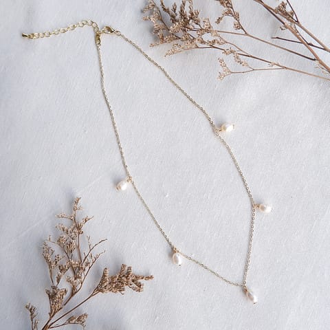 aster pearl necklace